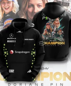 Doriane Pin Hoodie 02